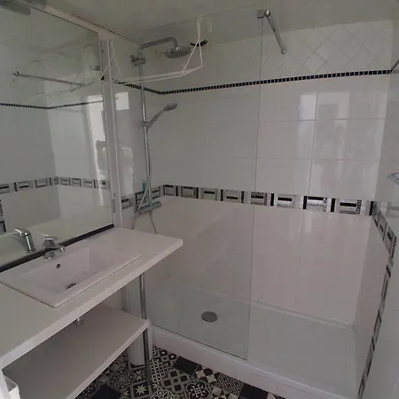 Moderne Avec Piscine, Vue Panoramique - Fr-1-239-1143