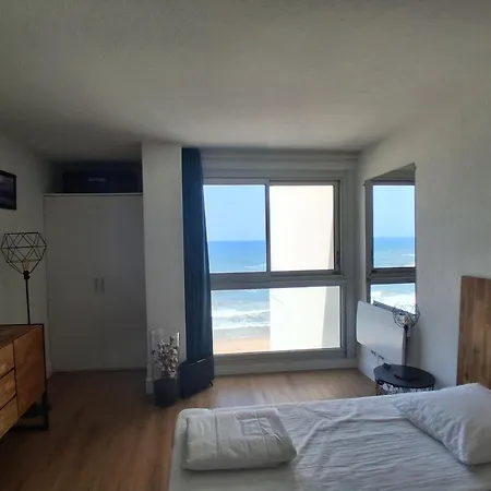 Moderne Avec Piscine, Vue Panoramique